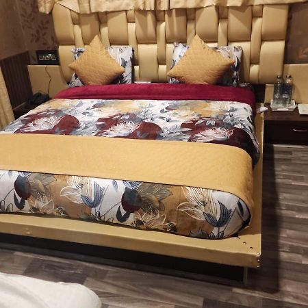 Hotel The Casa Σριναγκάρ Εξωτερικό φωτογραφία